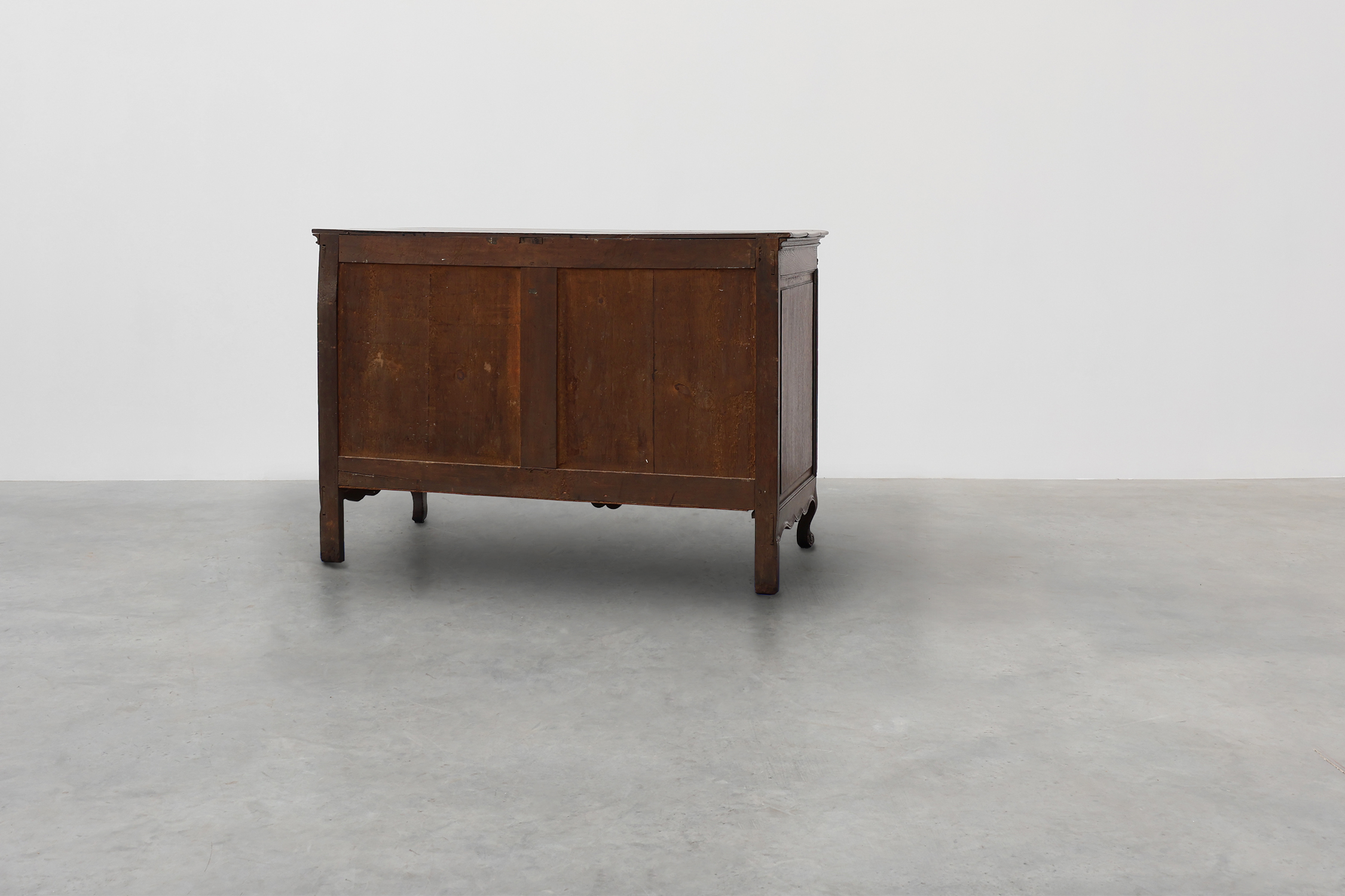 French 18th Century hand crafted oak chest of drawers in Louis XV stylethumbnail
